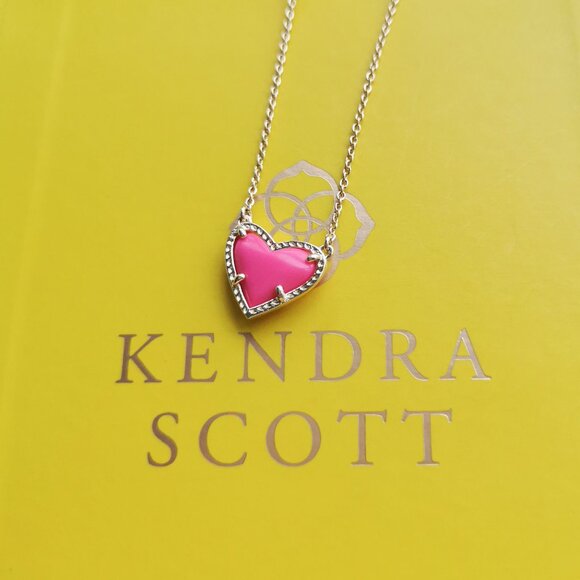 Kendra Scott Jewelry - Kendra Scott Ari Heart Gold Neon Pink Necklace New